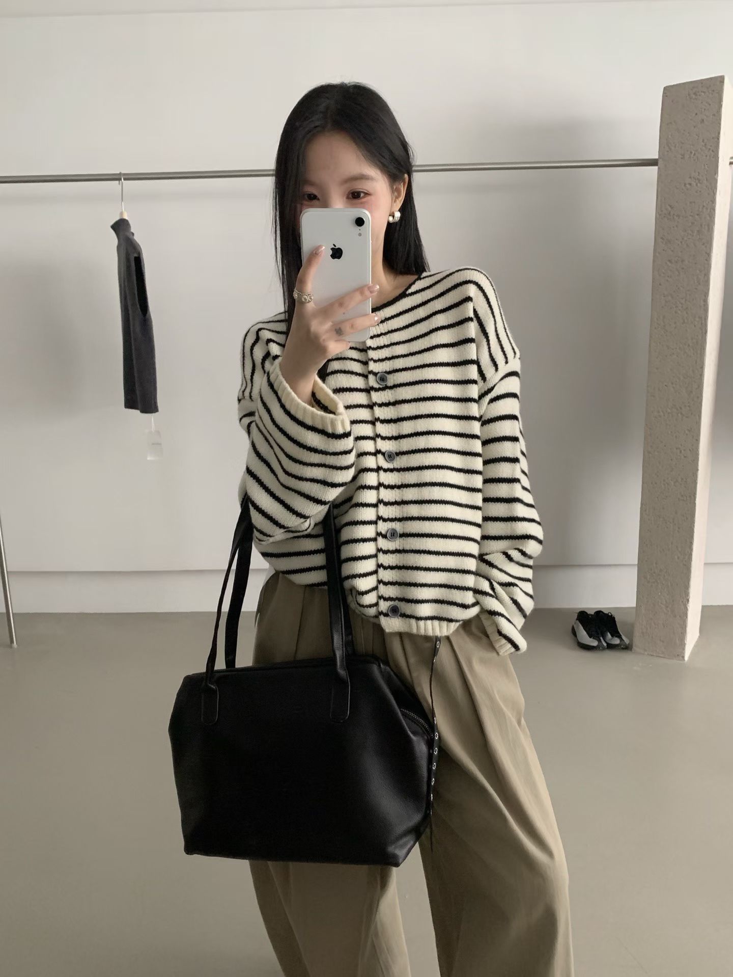 E念51668韩系新款圆领条纹针织开衫女宽松显瘦百搭休闲上衣女简约