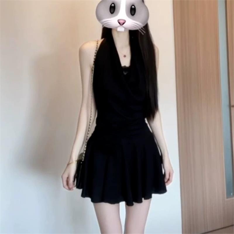 辣妹黑色v领挂脖吊带连衣裙子女夏季高级感气质收腰小个子a字短裙