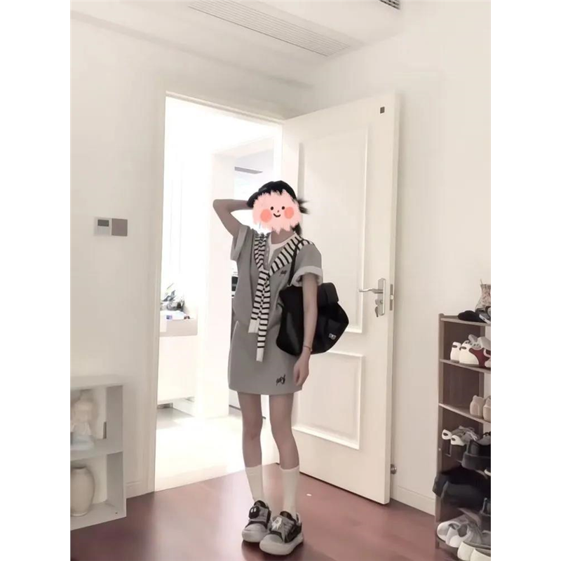 简约通勤假两件刺绣披肩T恤套装女夏高腰半身裙短裙修身短袖上衣