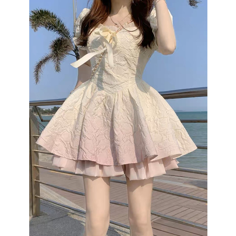 法式方领短袖连衣裙子女夏季高级感气质蓬蓬裙收腰显瘦小个子短裙