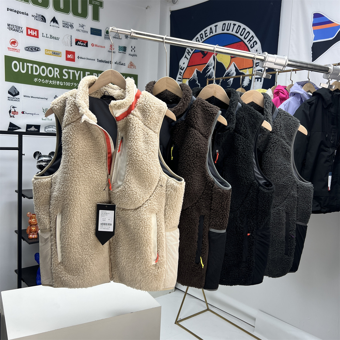 户外山系复古休闲男女通用蜂窝肌理吸湿透气羊羔绒抓绒衣马甲背心