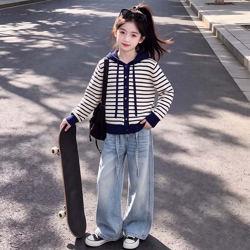 女童韩系穿搭秋冬套装2026新款儿童连帽条纹外套中大童阔腿牛仔裤