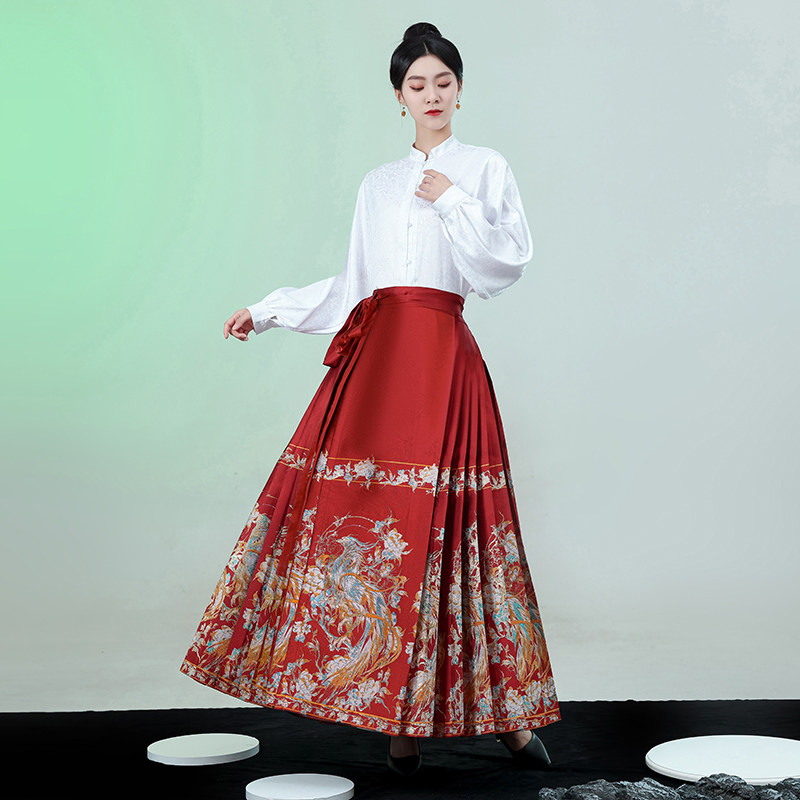红色马面裙婚宴服敬酒服新中式红色新款显瘦汉服长裙国风小个子