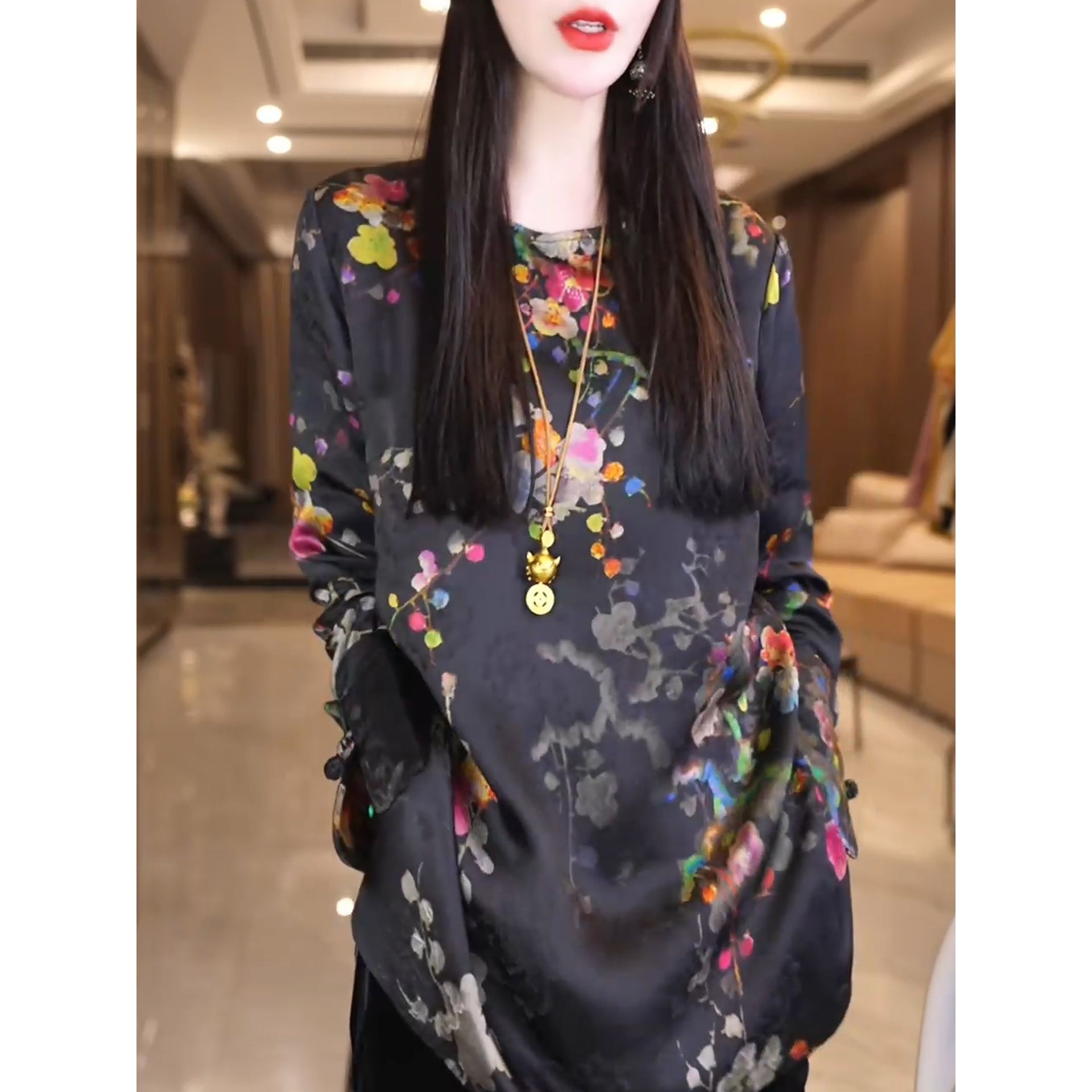 2025年秋季新款黑色大码女装胖MM可露丽圆领长袖印花衬衫T恤上衣