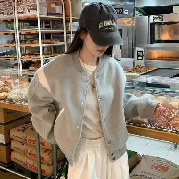2024年秋冬薄款加绒加厚棒球服女学生休闲短外套宽松韩版圆领夹克