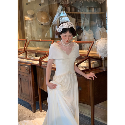 法式复古轻婚纱新娘高级感轻奢小众迎宾出门纱简约高端订婚礼服裙