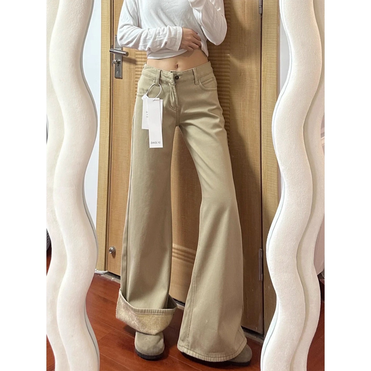 微喇叭卡其色牛仔裤女2025新款冬季美式复古低腰宽松阔腿加绒裤子