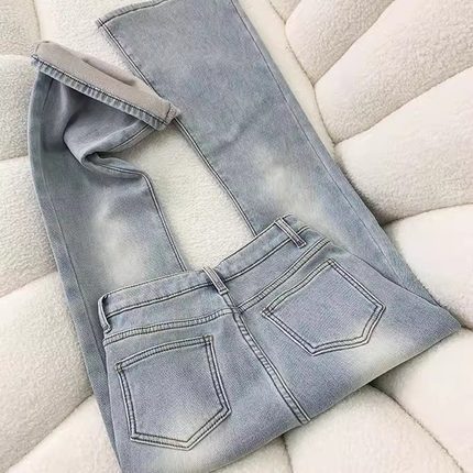 浅蓝色加绒加厚高腰微喇叭牛仔裤女冬季新款显瘦百搭复古马蹄长裤