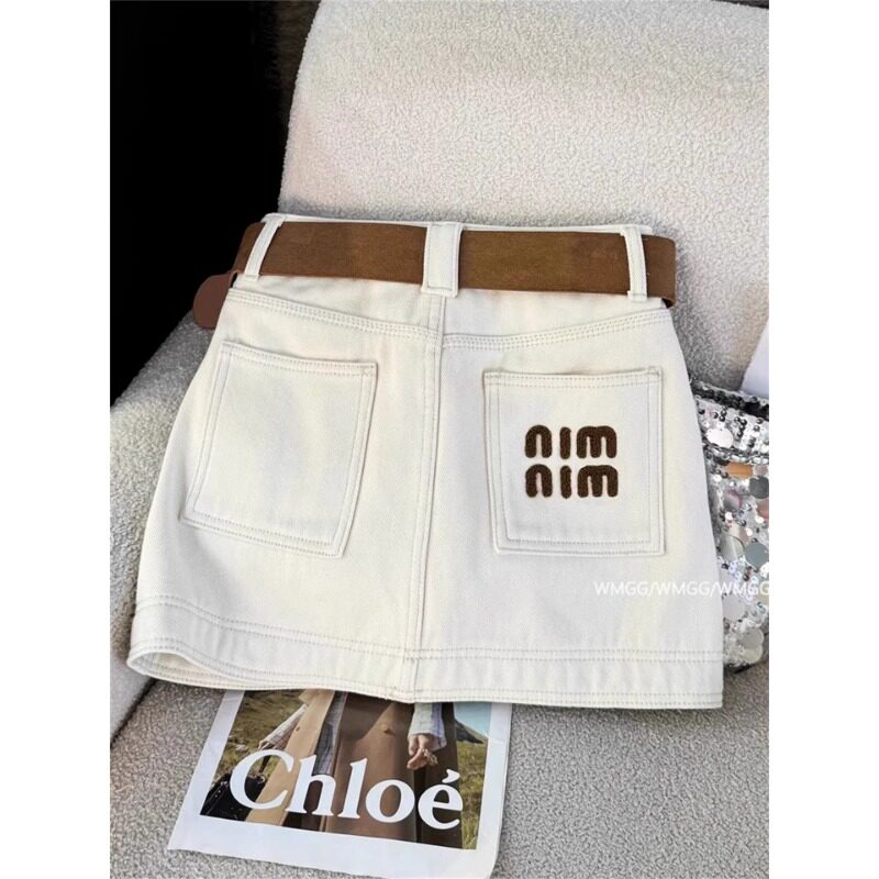 白色牛仔半身裙高级感辣妹2026夏新款字母刺绣高腰显瘦包臀短裙子