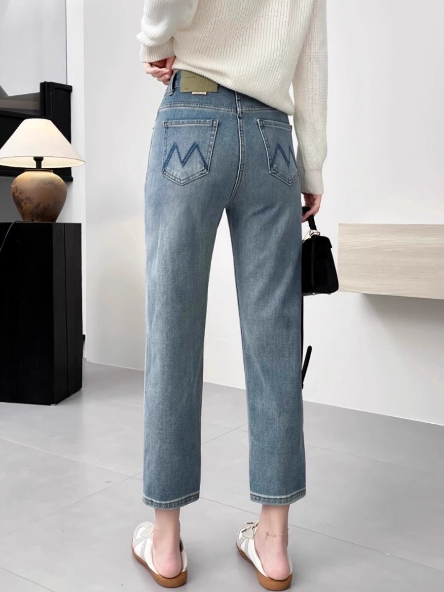 窄版直筒牛仔裤女春季新款梨形身材设计感高腰大码宽松胖mm烟管裤