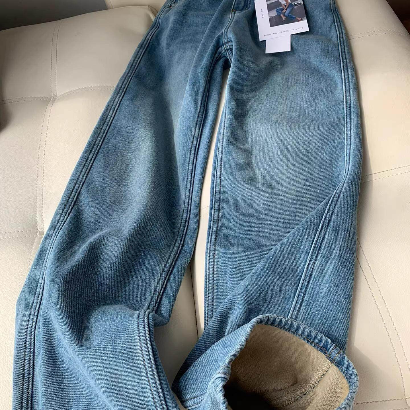 秋冬加绒加厚宽松直筒牛仔裤女高腰浅蓝色水洗垂感拖地窄版阔腿裤