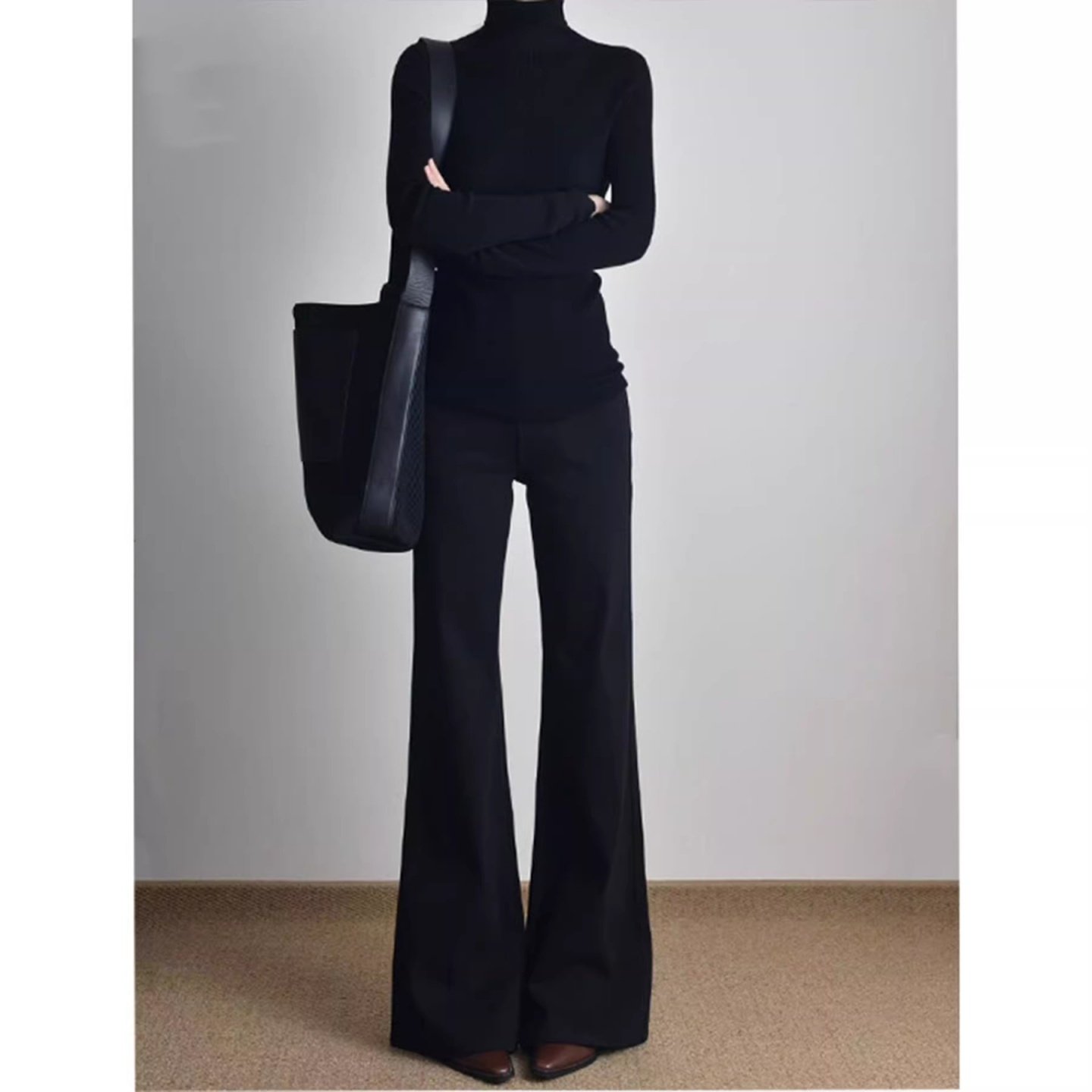 加绒黑色高腰微喇牛仔裤女冬季2025新款不贴腿显瘦弹力辣妹喇叭裤