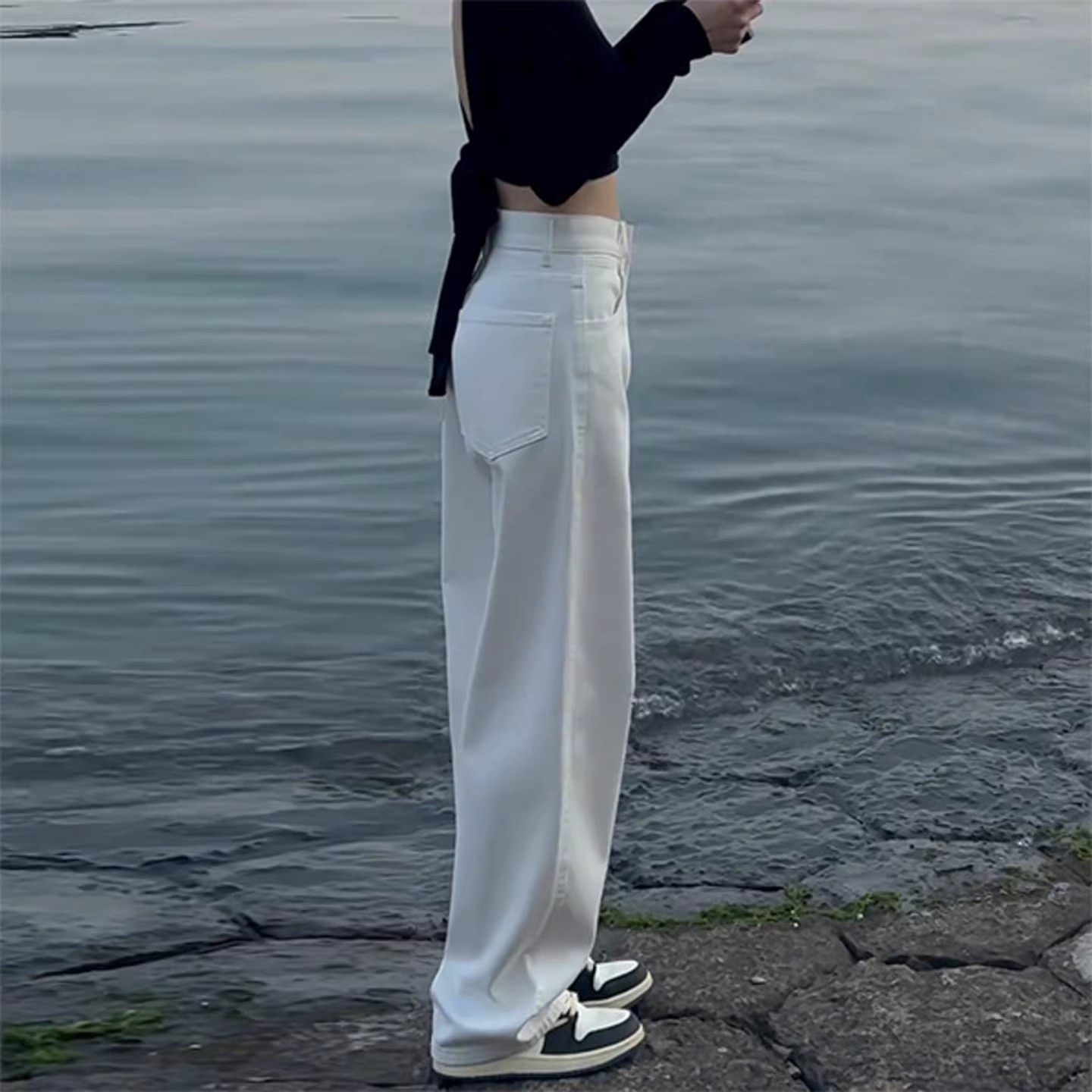 巨好看的白色高腰显瘦阔腿牛仔裤女2026春季新款小个子直筒裤子春