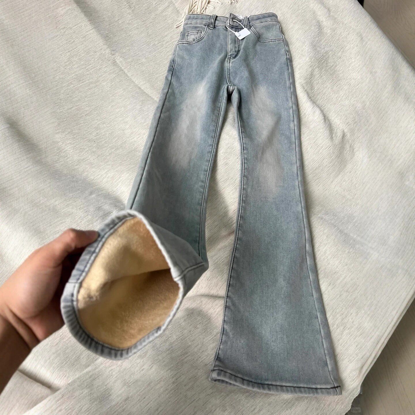 浅蓝色微喇叭牛仔裤女秋冬大码胖mm加绒加厚高腰弹力显瘦马蹄长裤