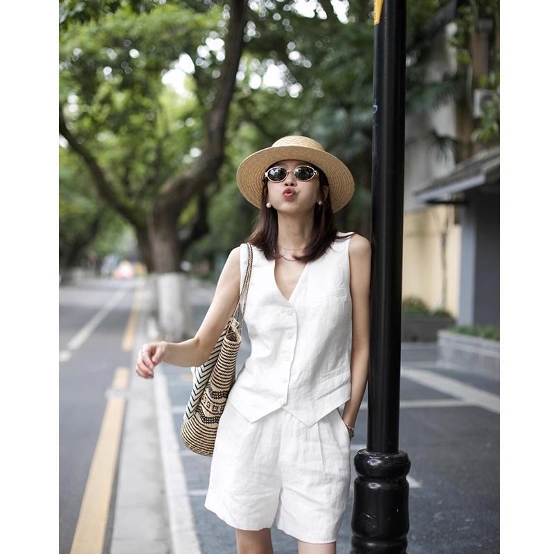 日系白色亚麻西装短裤女夏高腰薄款小众设计感阔腿棉麻休闲五分裤