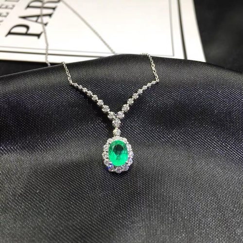 【中国地质大学】天然哥伦比亚祖母绿吊坠，主石尺寸4X5mm，礼物