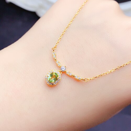 小清新橄榄石吊坠锁骨链，主石尺寸4*5mm