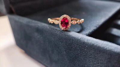 缅甸新烧红宝石戒指晶体超干净的，火彩爆闪，主石6X4mm母亲节礼