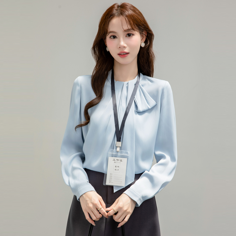 法式蓝色飘带衬衫女秋装职业通勤设计感高级立领长袖上衣教资面试