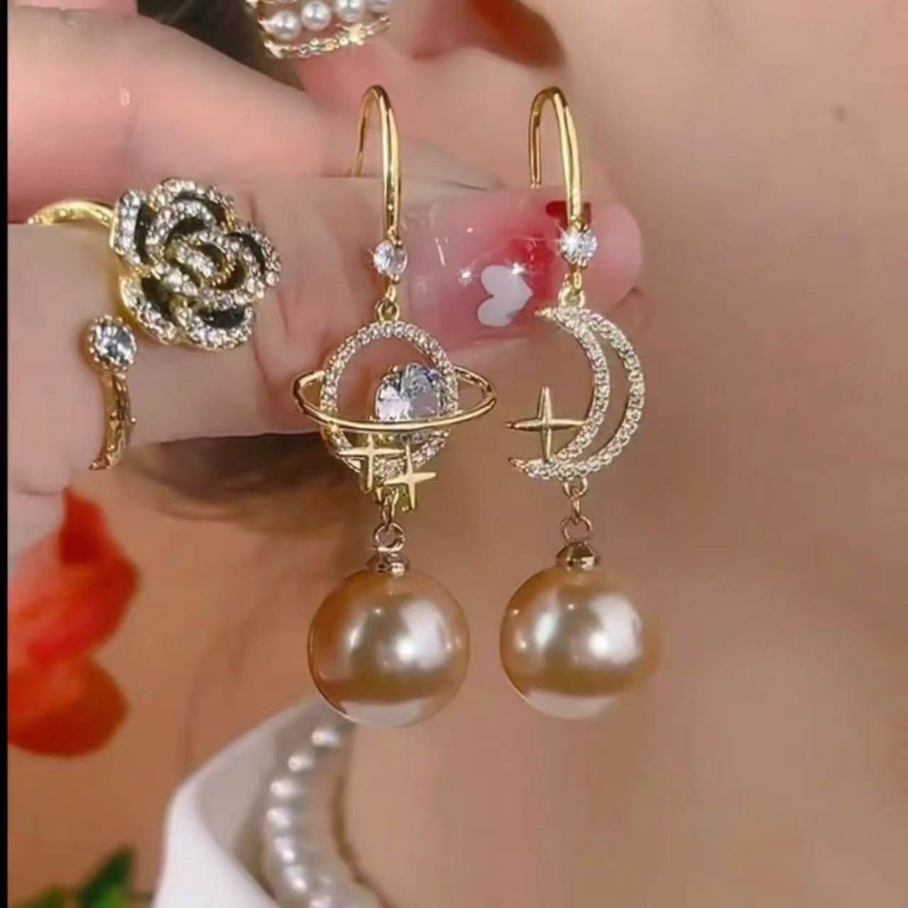 设计感不对称月亮星球耳环女简约百搭法式耳钩轻奢气质显脸瘦耳饰