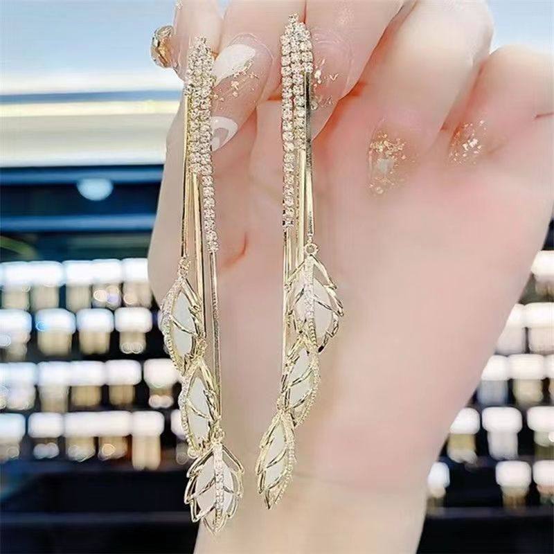 金枝玉叶层次耳环超仙新款韩版高级感长款耳钉个性百搭耳饰显脸瘦