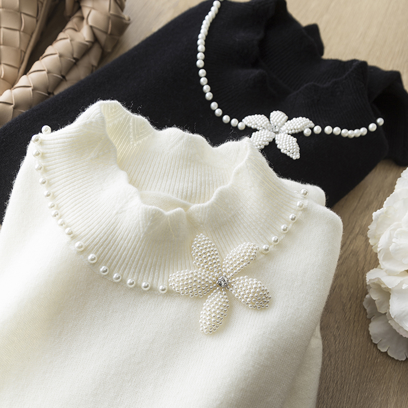 立体花朵钉珠点缀半高领针织衫