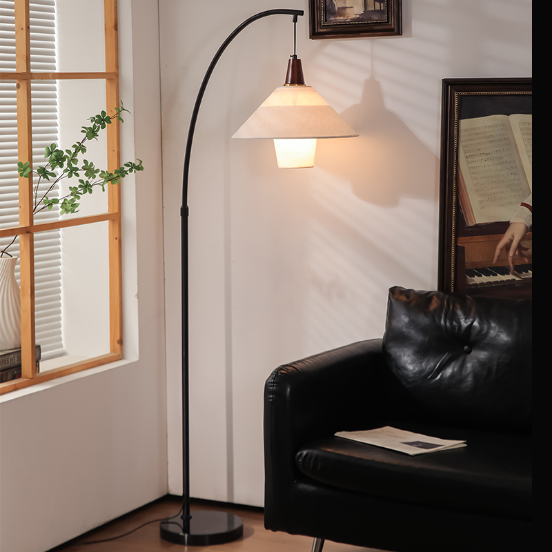 北欧中古风落地灯沙发边简约现代客厅卧室床头边创意氛围感落地灯