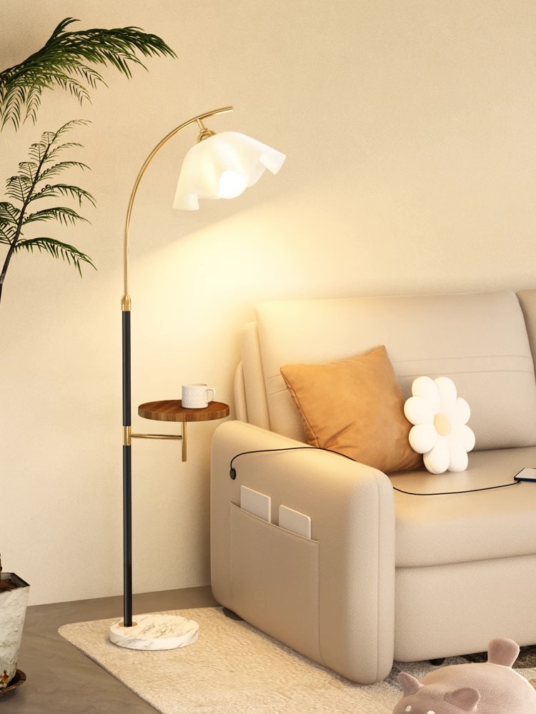 客厅落地灯奶油风北欧卧室床头灯轻奢简约床头柜置物一体立式台灯