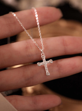 S999银项链女镶钻爱心十字架