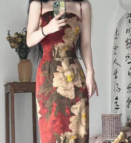 新中式弹力网纱大花连衣裙红坤林