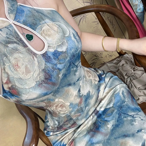 新中式高级烫金油画挖肩旗袍婳桃