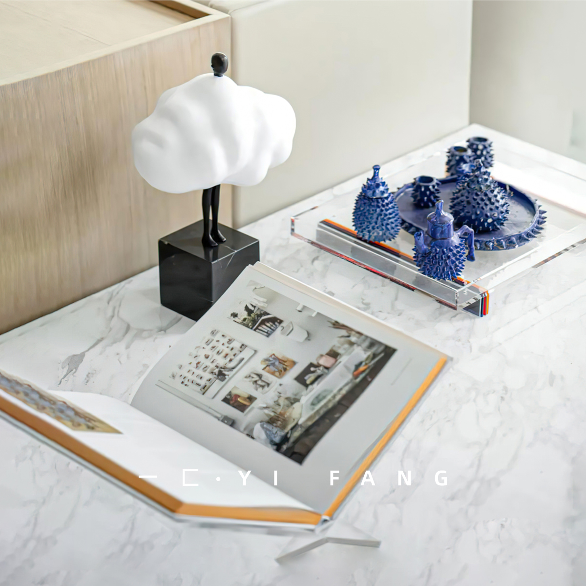 克莱茵蓝陶瓷水具杂志架轻奢搭配