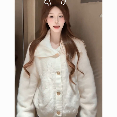 米白色翻领毛衣开衫外套