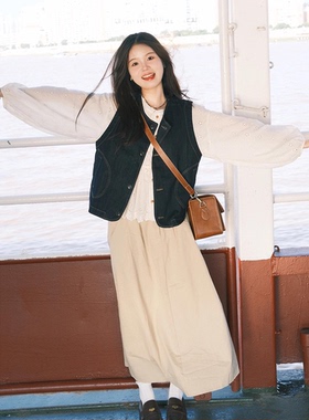 三件套装春夏季港风复古牛仔开衫马甲搭配白色衬衫+杏色半身长裙