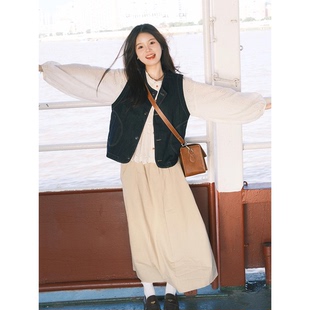 三件套装春夏季港风复古牛仔开衫马甲搭配白色衬衫+杏色半身长裙