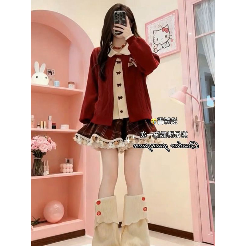 假两件毛衣外套+格纹短裙