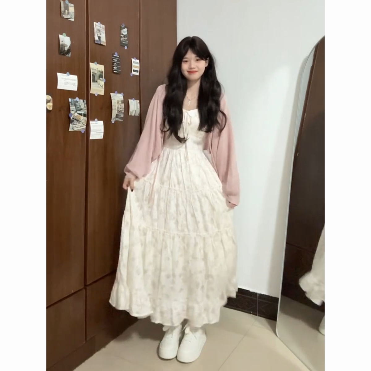 韩系甜美初恋温柔风碎花吊带连衣裙搭配粉色薄款防晒披肩两件套装