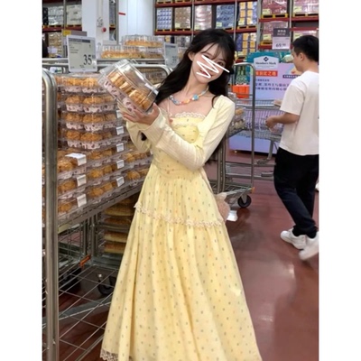 碎花吊带裙+防晒披肩开衫