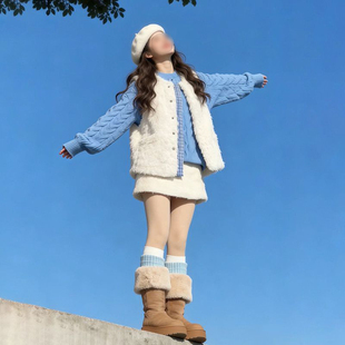 蓝格毛毛马甲背心两件套装 法式 温柔学院风蓝色麻花针织毛衣开衫