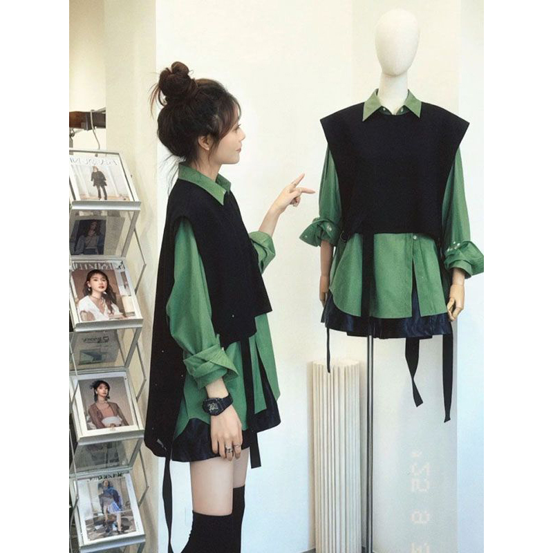 黑色马甲背心+绿色衬衫