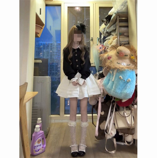 韩系一整套甜美减龄假两件翻领开衫上衣+白色半身短裙女学生穿搭