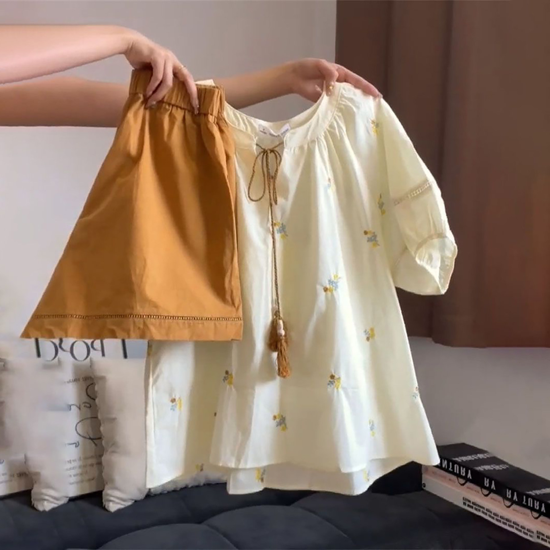 夏季甜美小清新刺绣碎花短袖衬衫+高腰宽松休闲短裤女学生两件套