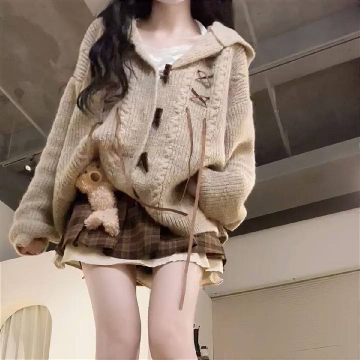 美式复古手工穿绳牛角扣兔耳朵连帽毛衣外套秋冬温柔风宽松针织衫,女装/女士精品,毛衣,淘宝优惠券,粉丝福利购,淘宝优惠卷