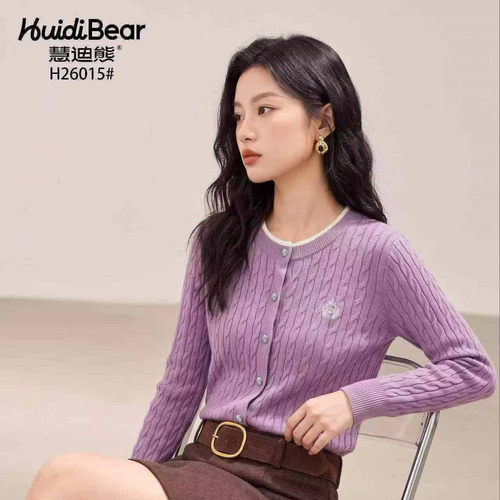 慧迪熊女毛衣圆领开衫新款26015