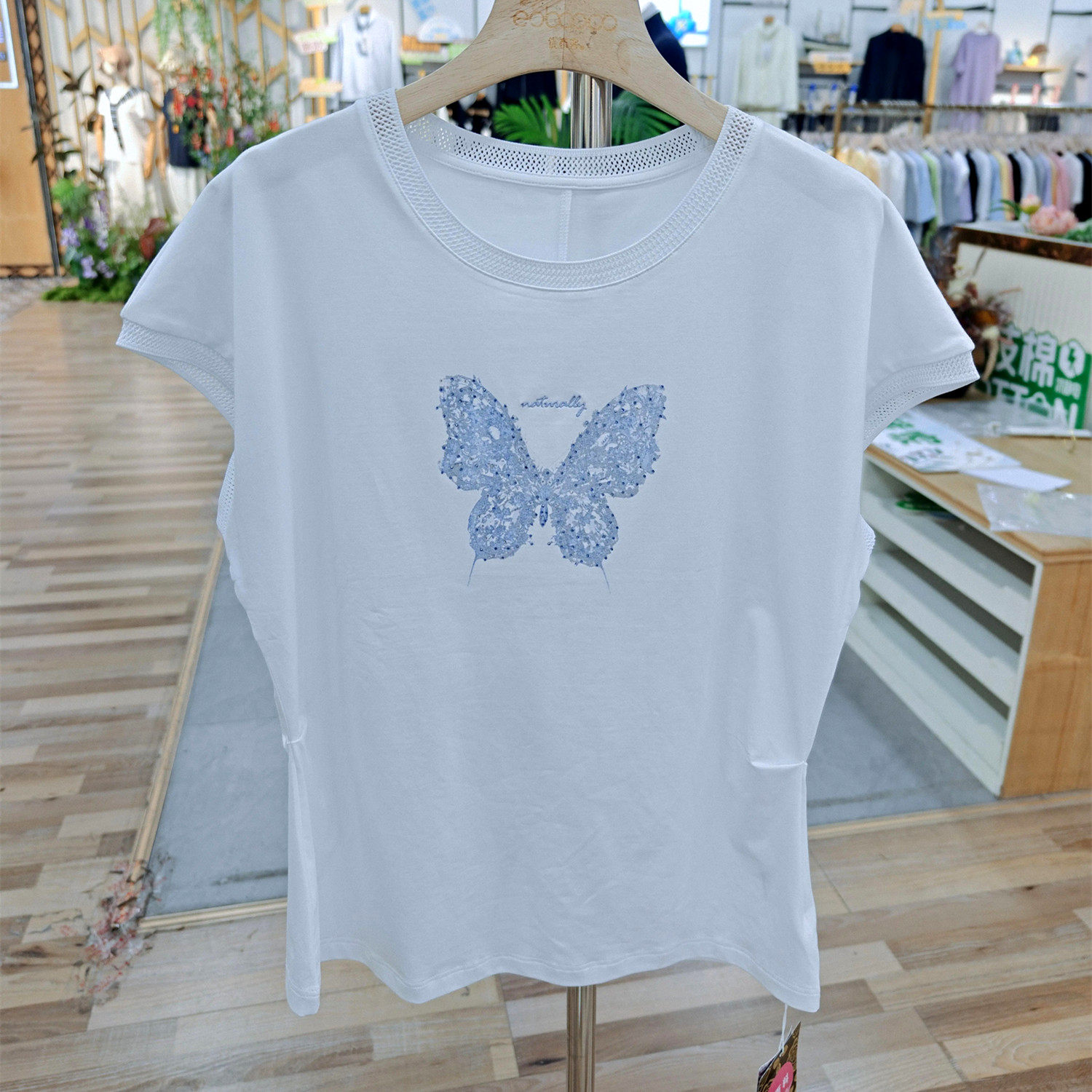 2026女夏款261008冰棉短袖高品质T恤蝴蝶烫钻印花设计感花边领衫