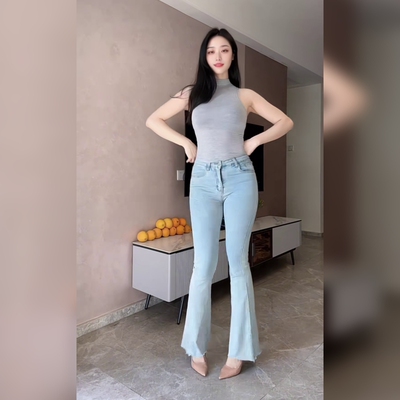 高腰微喇修身显瘦弹力牛仔裤女