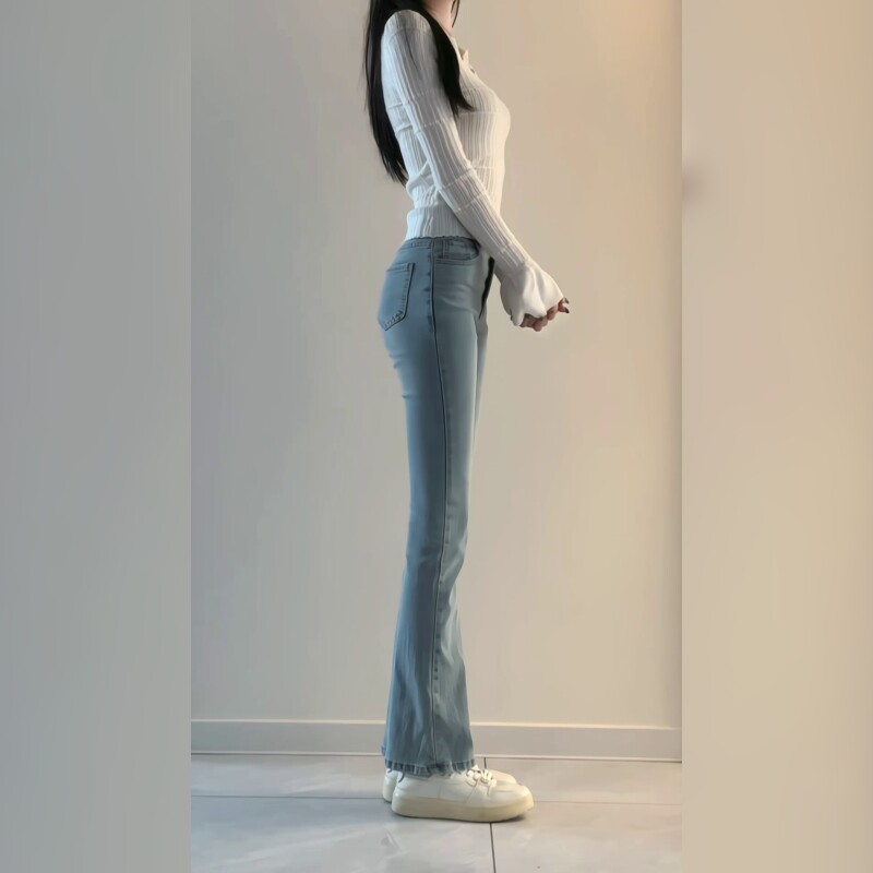 2026春季新款修身显瘦微喇牛仔裤女浅蓝色长裤