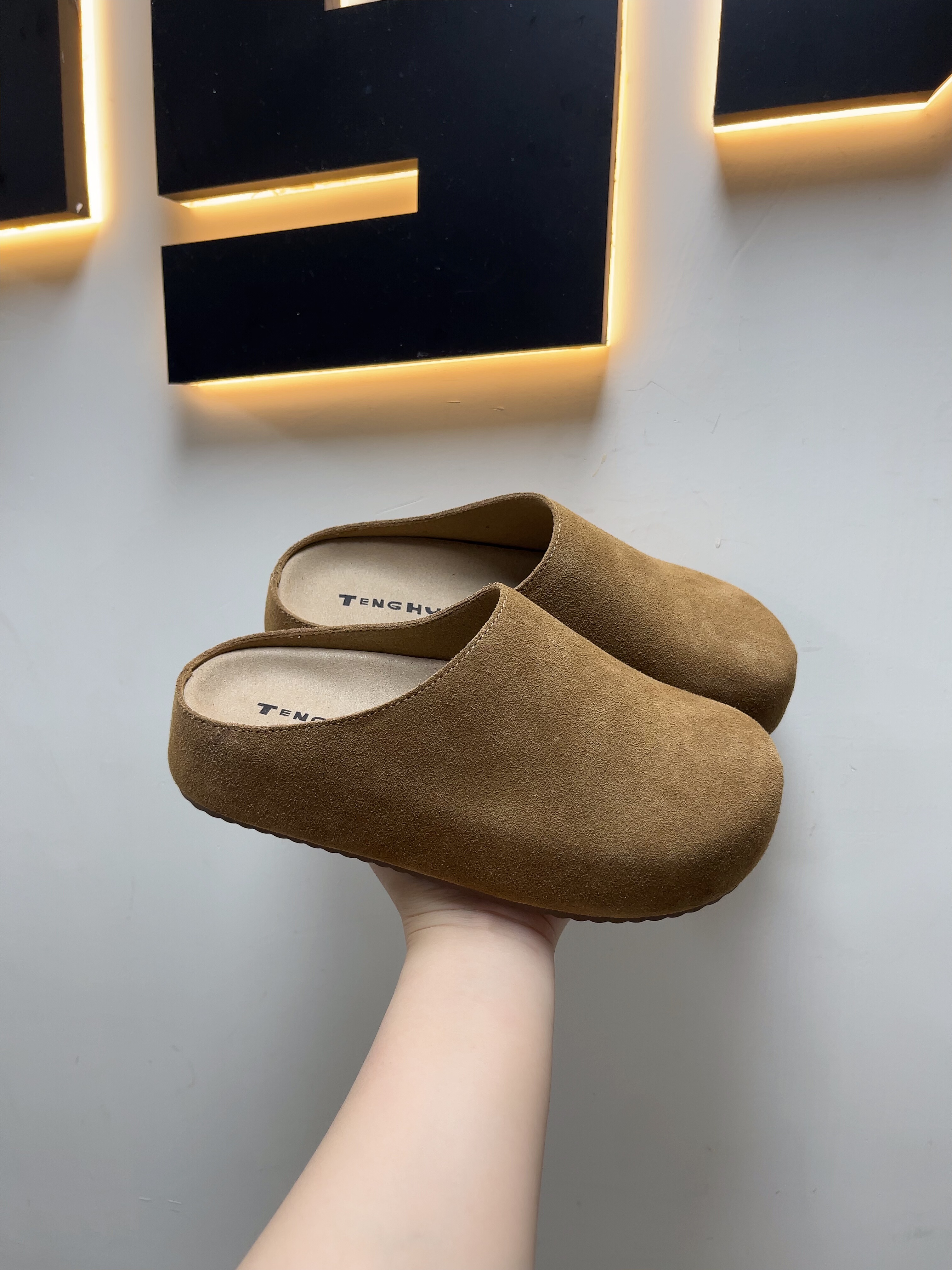 韩版磨砂真皮软木厚底包头拖