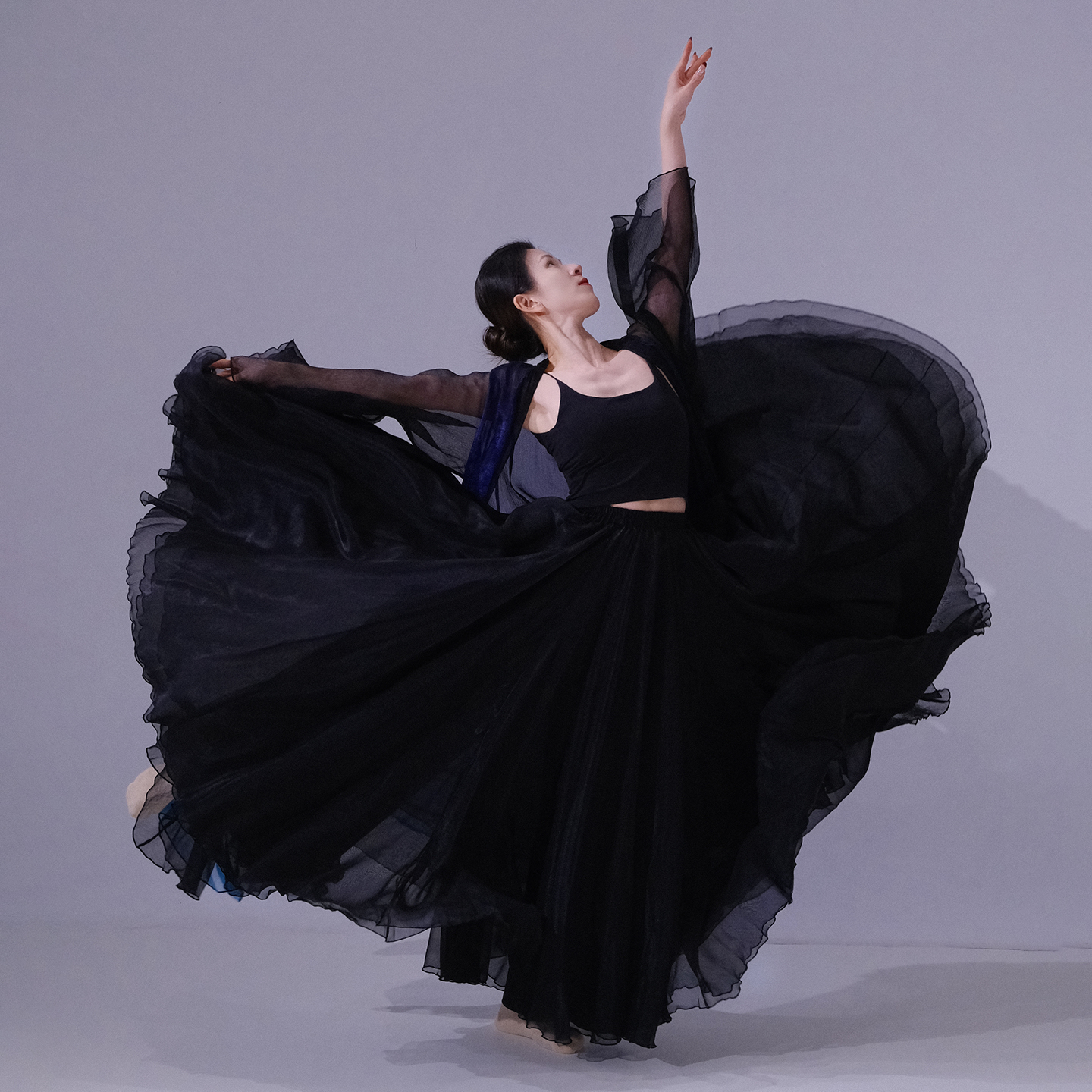 苑苑九万字舞蹈大摆裙演出服装