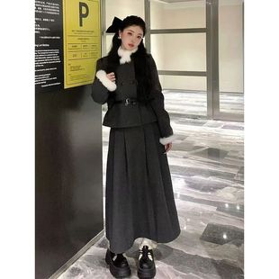 大约在冬季 复古风冬装新款优雅时尚毛毛短外套温柔长裙显瘦套装